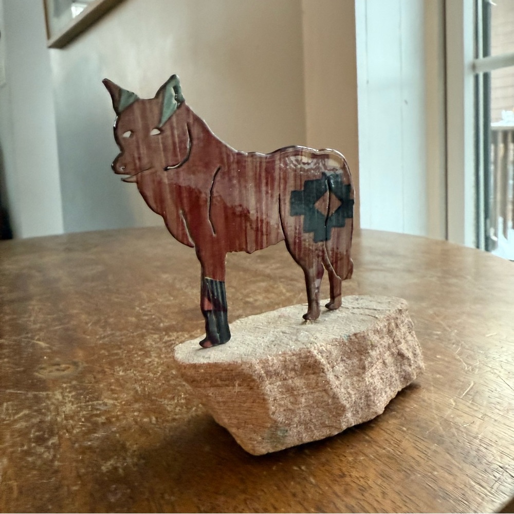 Lazart Collection VTG Native American Petroglyph‎ Wolf Wildlife Dog Metal Rock - Picture 4 of 9
